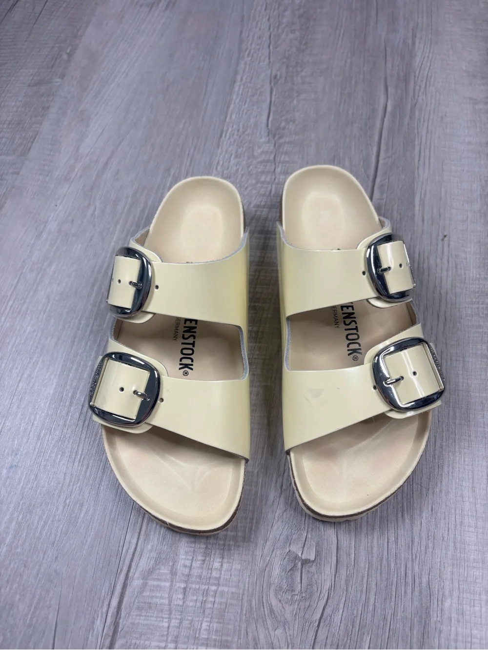 Birkenstock Arizona Big Buckle sandals glossy yellow patent leather size 39 - Picture 2 of 9